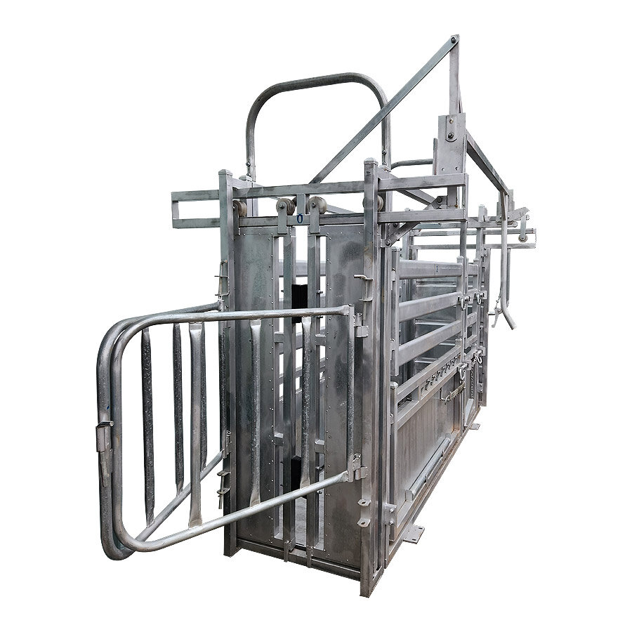 Super Fence premium cattle crush with head bail